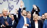 انحلال دولت اتريش؛ ضربه به راست افراطي در آستانه انتخابات پارلمان اروپا