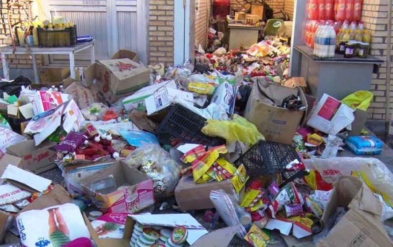 پنج تن و 703 كیلوگرم موادغذایی فاسد در همدان معدوم شد پنج تن و 703 كیلوگرم موادغذایی فاسد در همدان معدوم شد