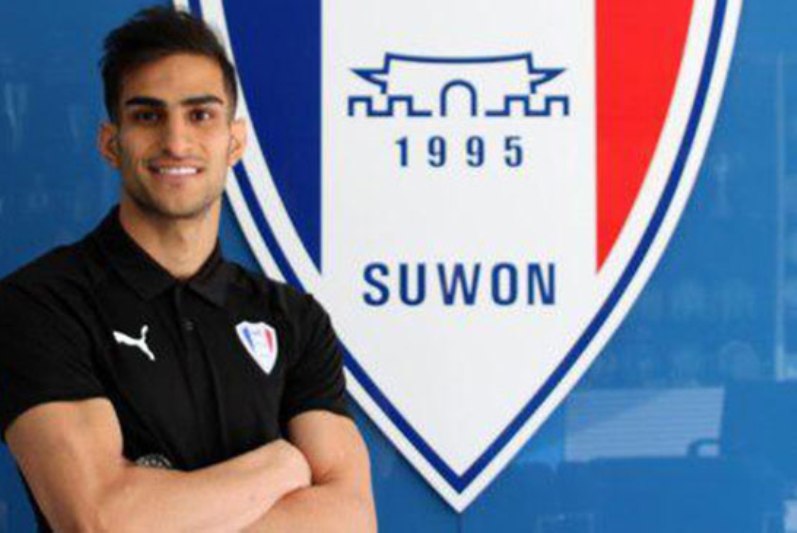 بازيكن پيشين پرسپوليس از تيم كره اي به فيفا شكايت كرد بازيكن پيشين پرسپوليس از تيم كره اي به فيفا شكايت كرد