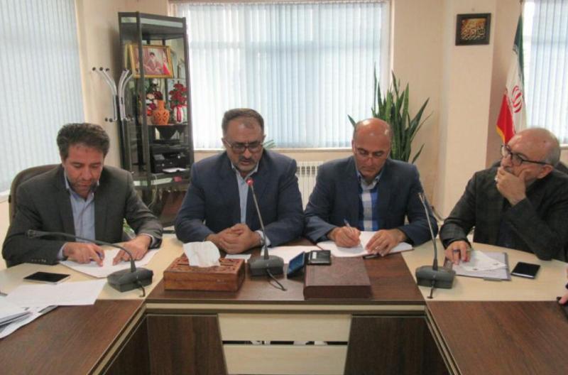 فرماندار: زيرساخت هاي رودسر در حوزه راهسازي مناسب نيست فرماندار: زيرساخت هاي رودسر در حوزه راهسازي مناسب نيست