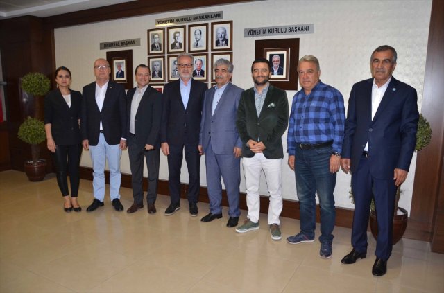 تركيز النشطاء التجاريين علي تطوير العلاقات بين إيران وتركيا تركيز النشطاء التجاريين علي تطوير العلاقات بين إيران وتركيا