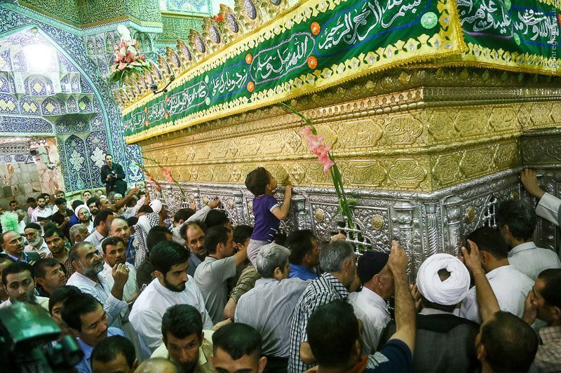 قم در روز ميلاد امام حسن(ع) غرق در نور و سرور است قم در روز ميلاد امام حسن(ع) غرق در نور و سرور است