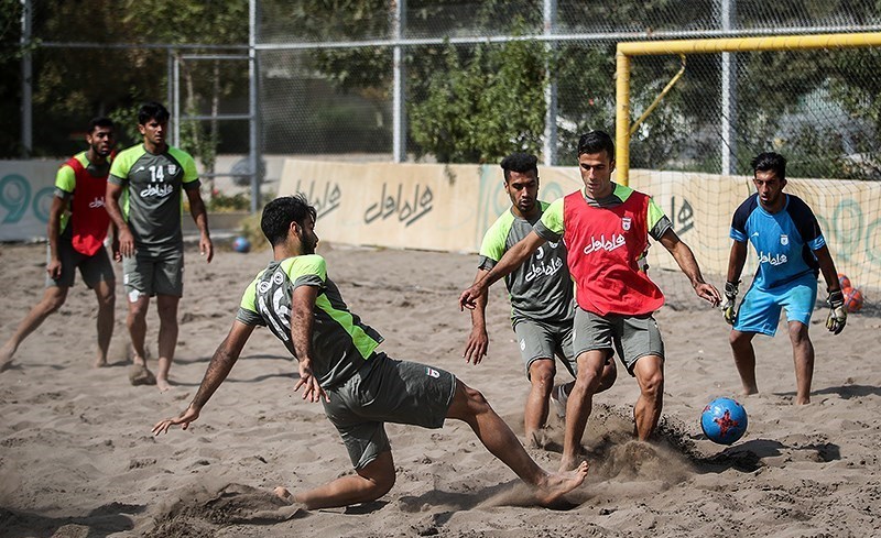 بازيكن هرمزگاني به اردوي تيم ملي فوتبال ساحلي دعوت شد