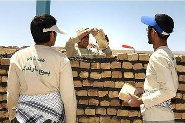 بسيج 20 هزار خانه براي سيل زدگان مي سازد بسيج 20 هزار خانه براي سيل زدگان مي سازد