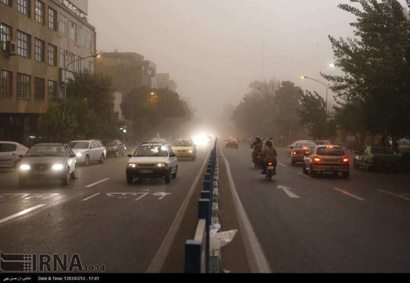 هواشناسي:تندباد 50 كيلومتري تهران را در نورديد هواشناسي:تندباد 50 كيلومتري تهران را در نورديد