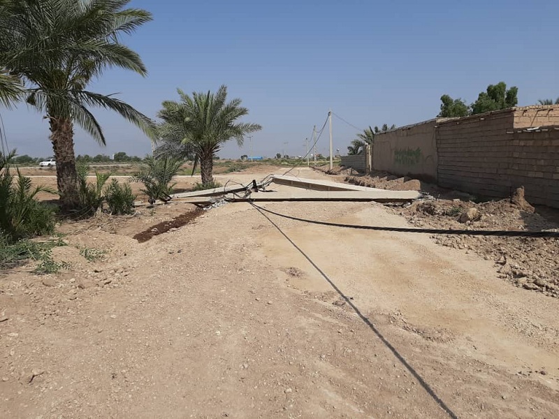تند باد بيش از پنج ميليارد ريال به شبكه برق اهواز خسارت زد تند باد بيش از پنج ميليارد ريال به شبكه برق اهواز خسارت زد
