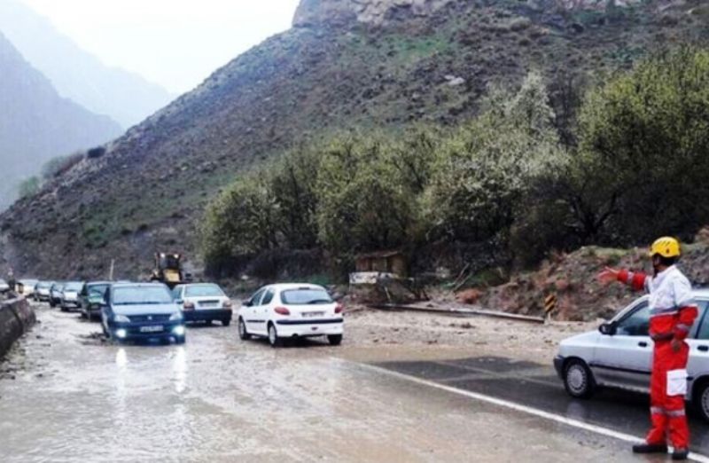 بارش ها سبب جاری شدن سیلاب در برخی نقاط سمنان شد بارش ها سبب جاری شدن سیلاب در برخی نقاط سمنان شد