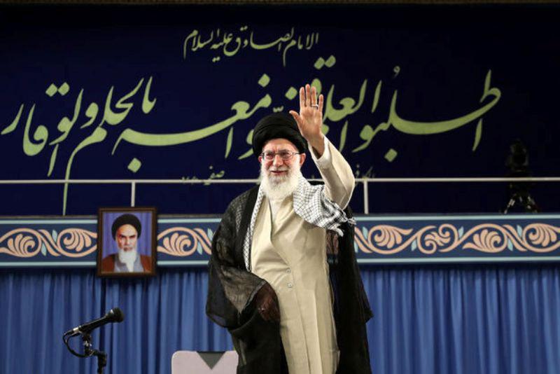 Leader: Youth can cause big change in management system Leader: Youth can cause big change in management system