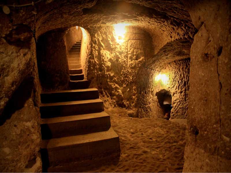 كاوش دستكند زیرزمینی صالح آباد همدان آغاز شد كاوش دستكند زیرزمینی صالح آباد همدان آغاز شد