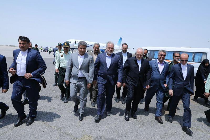Zarif débarque à Chabahar avant son départ pour le Pakistan Zarif débarque à Chabahar avant son départ pour le Pakistan